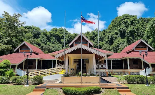 哥打加央博物館