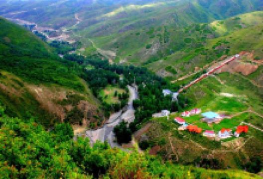 巴山塔斯特旅游风景区景点图片