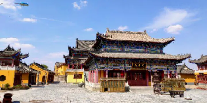 遼陽文聖區龍鳳寺