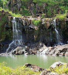 Vaipō Waterfall-努库希瓦岛