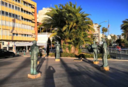 Monumento Homenaje a los Musicos Torrevejenses景点图片