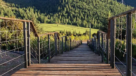 拉烏山灑咧營地
