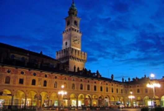 Piazza Ducale景点图片