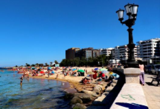 帕尼与波莫多罗海滩景点图片