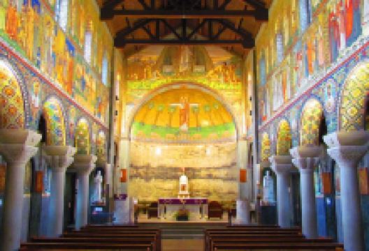 Church of the Sacred Heart景点图片
