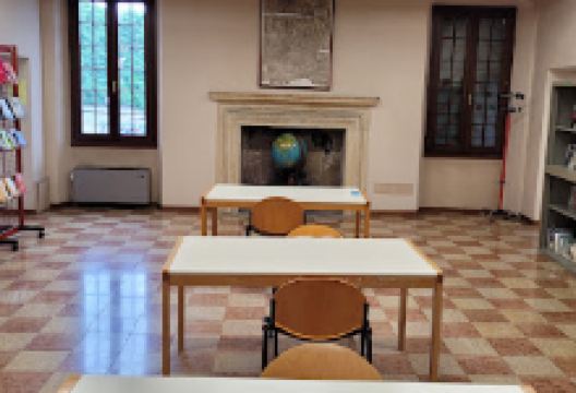 Palazzo Maggi - La Biblioteca Comunale Elisa Masini景点图片