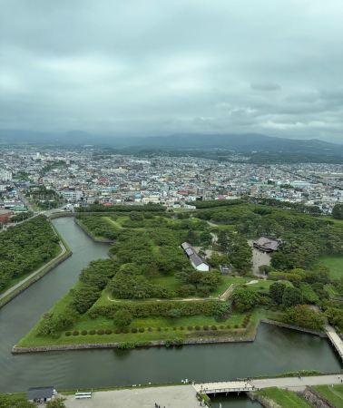7D6N • Sapporo 5-diamond hotel pick-up and drop-off, southern Hokkaido Hakodate, Jozankei autumn foliage and dual hot spring trip