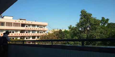 白花鎮一曼廣場