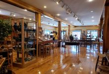 Top Drawer Gallery LLC景点图片
