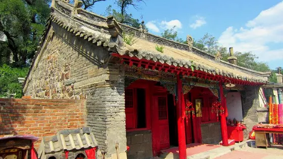 二龍山廟