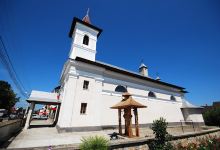 Biserica Sfinții Arhangheli景点图片