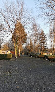 Camping Le Paradis-马济耶尔