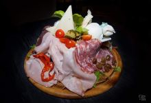 Via Napoli美食图片