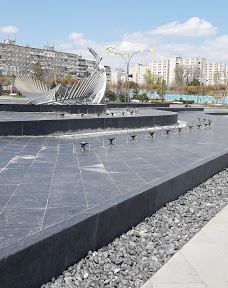 Pryberezhnyy square-Dnipropetrovs'ka city council