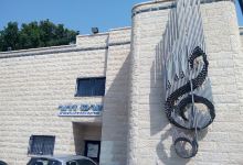 Kadima Youth Club景点图片