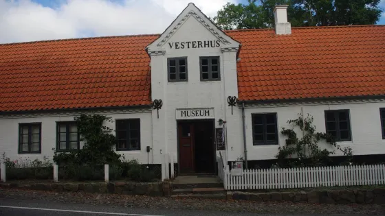 Buste Af Thoger Larsen