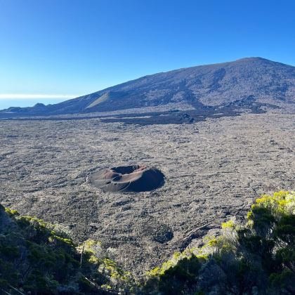 津巴布韦+赞比亚+博茨瓦纳+纳米比亚+塞舌尔+毛里求斯+留尼汪（法属）+马达加斯加26日22晚跟团游