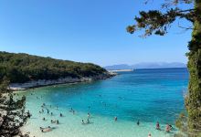Emplisi Beach景点图片