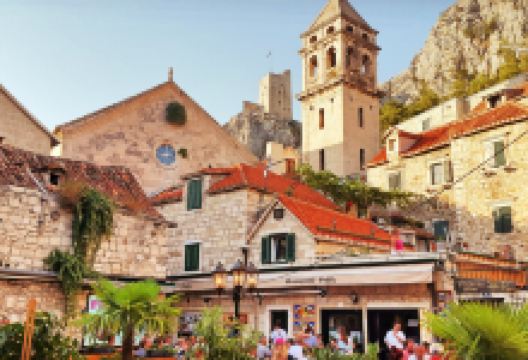 St. Michael's Square景点图片