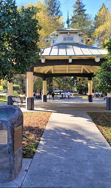 Healdsburg Plaza-希尔兹堡