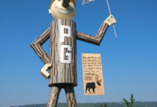 Mr. PG Statue景点图片