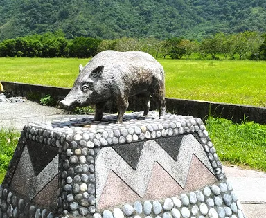 金岳瀑布