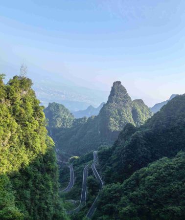 5D4N • Explore Avatar Mountain, take the Bailong Elevator + Tianmen Mountain Cableway, and enjoy the Tuojiang River Cruise