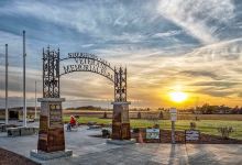 Stoughton Veterans Memorial景点图片