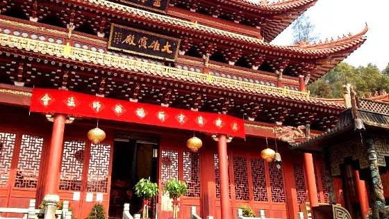 靈真寺