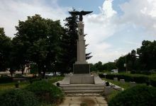 Orleto Seventh Horse Regiment Monument景点图片