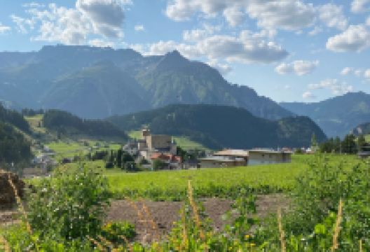 Naudersberg Castle景点图片