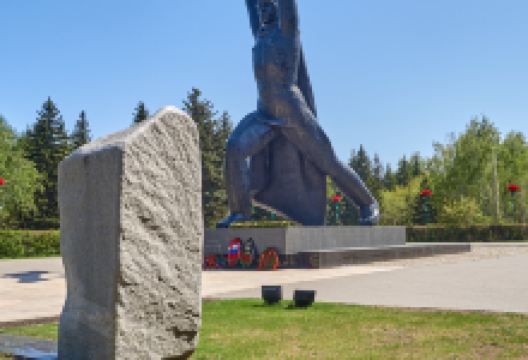 Sculpture Soldier-Winner景点图片