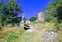 Runes poble antic景点图片