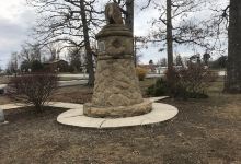 Standing Stone Monument景点图片