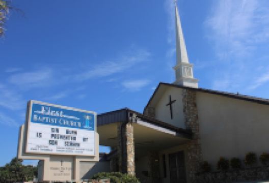 First Baptist Church景点图片