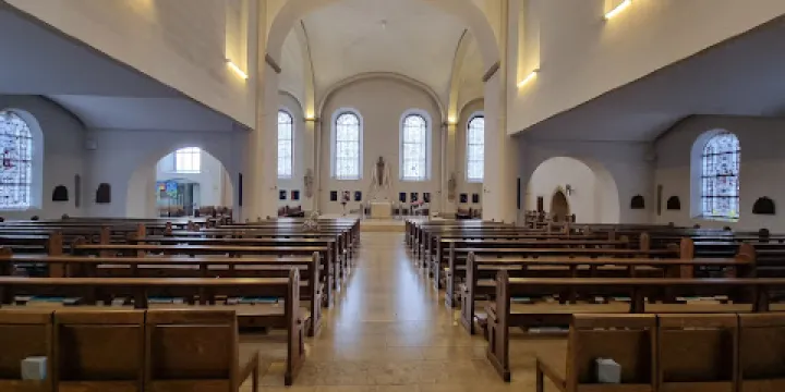 Kirche St. Maria Himmelfahrt Alstatte