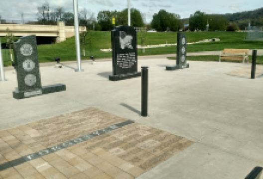 Veterans Memorial Park景点图片