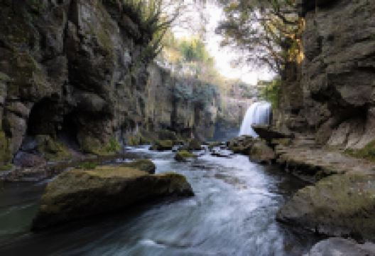 Ameushino Falls景点图片