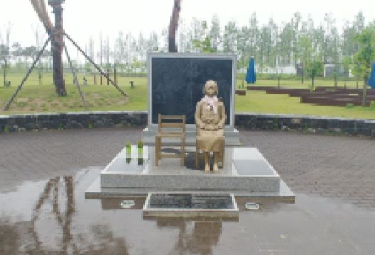 和平少女像景点图片
