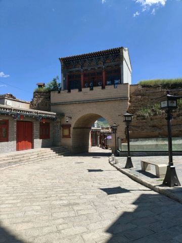 丹噶尔古城-迎恩门