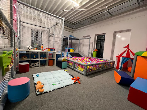 Hula Play sala zabaw i kawiarnia