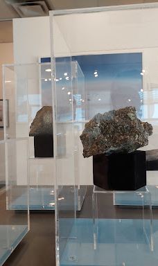 NWT Diamond Centre-耶洛奈夫