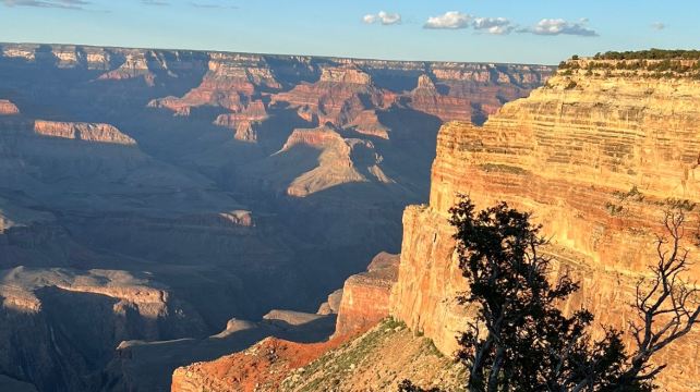 8-Day Small Group Tour from Los Angeles (Max 13)·Zion, Bryce, Antelope Canyon & Grand Canyon with Las Vegas