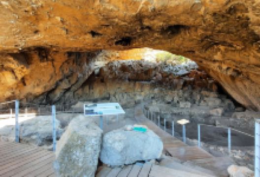 Franchthi Cave景点图片