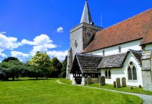 Holy Cross Church Binsted景点图片