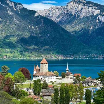 瑞士因特拉肯2日1晚拼小团