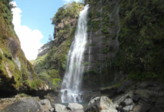 Bomod-ok Falls景点图片