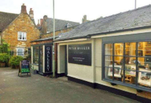 Peter Barker Fine Art景点图片