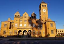 Macon County Circuit Clerk Office景点图片