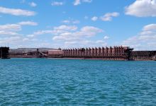 The Breakwater and Lighthouse景点图片